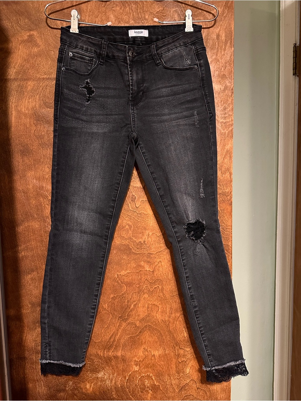 Kensie Black Distressed High-Rise Skinny Jeans size 0/25